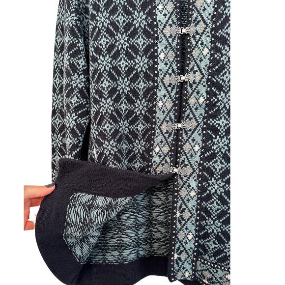 Nomadic Traders Light Blue Black & Ivory Hook Eye Alpine Nordic scandi Cardigan - Picture 4 of 4